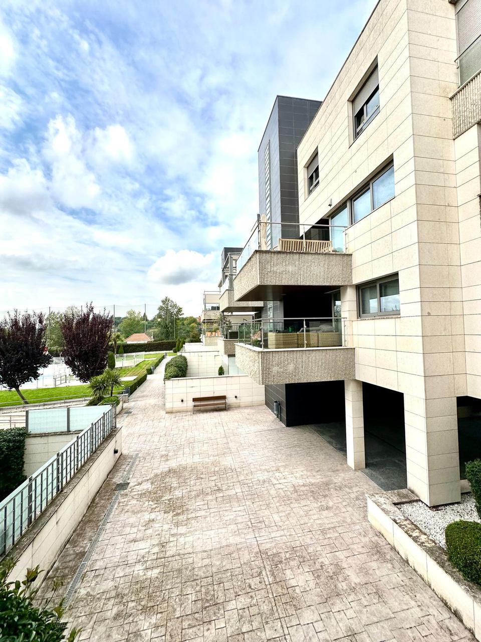 Fachada casa en venta en el Encinar